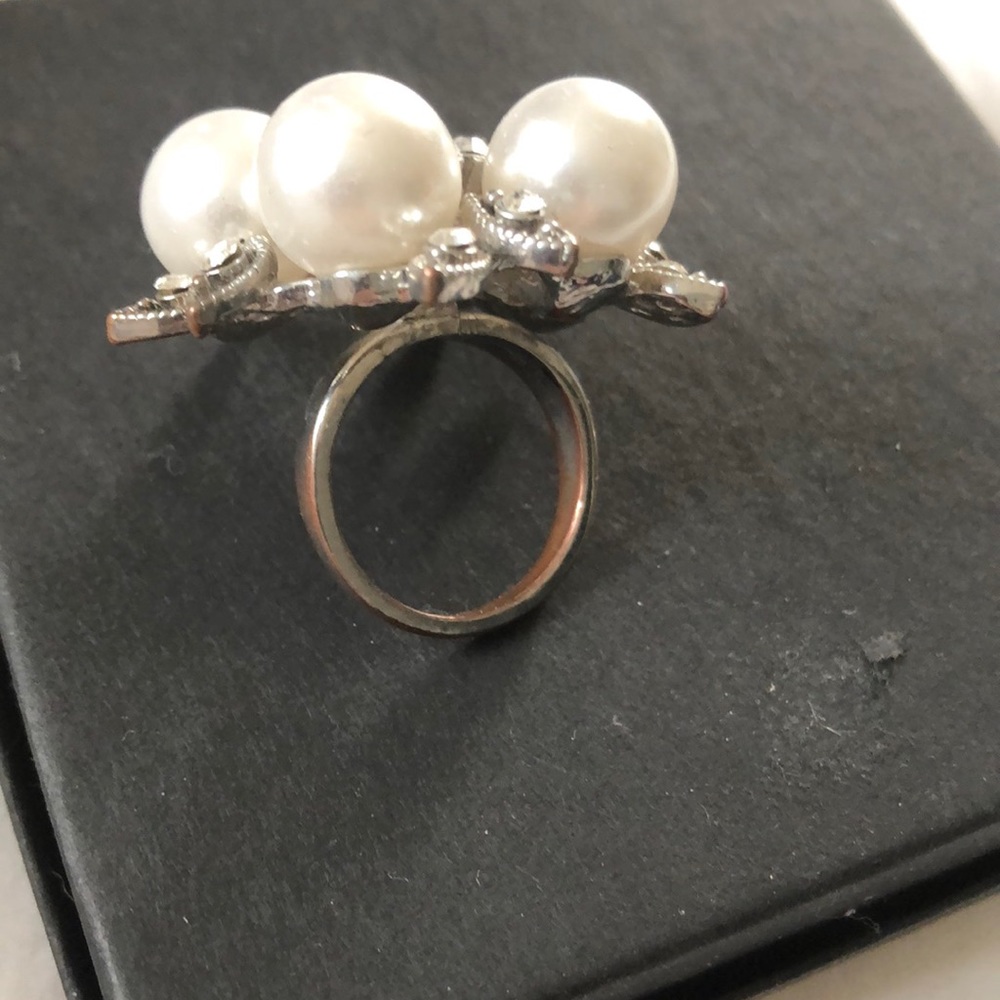 Ring - Picture 2 of 3